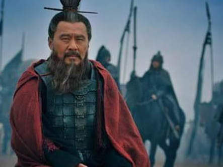 曹操抓住吕布之后是怎么处理的 为何在处理的时候要问刘备