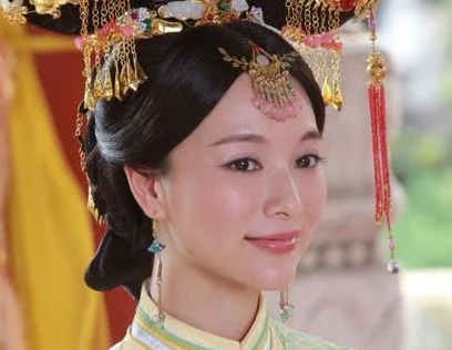 和硕恭悫长公主：康熙唯一的姐姐，后来嫁给鳌拜的侄子