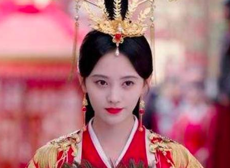 清朝女子是汉族人还是满人是怎么判断的？
