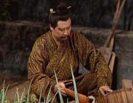 许田围猎之后，刘备为何在家里种起了菜？