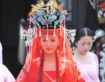 她是才貌双绝的大明皇后，却被太监陷害不能生育