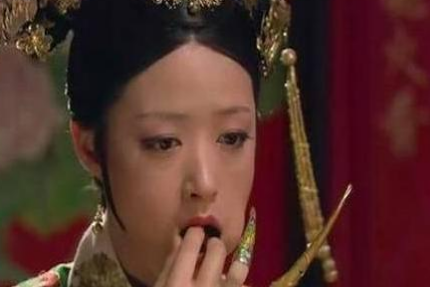 古代妃子为什么要留那么长的指甲 这指甲有什么作用