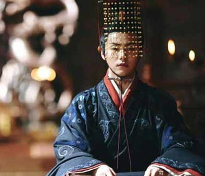 刘备高调宣传保护汉献帝匡扶汉室的时候 汉献帝是怎么看待这件事情的