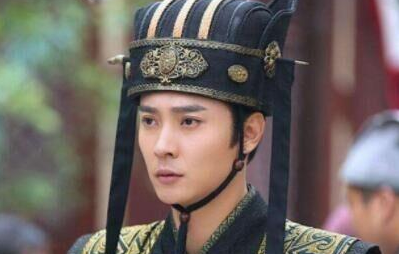 杨坚开创隋朝却灭宇文族，算得上残忍吗？