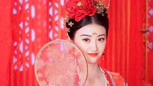 《神医凰后》女主邀请杨超越，男主是高颜值的他