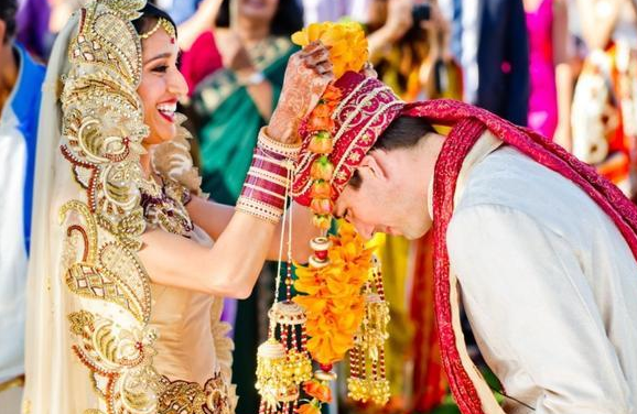 为什么印度明明很穷，在国际上却看起来十分有钱的样子