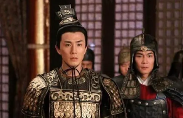 李成器主动让位出去，是他自愿还是被逼无奈？