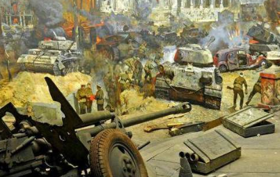 柏林会战期间除了守军外 德国其他的部队在做什么