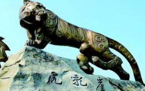 斗子文的生平怎么样？一个被老虎抚养的千古名相