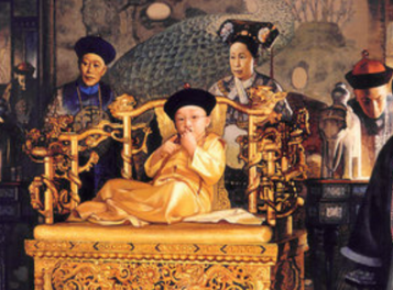 清朝末代皇帝溥仪，他体验过哪些其他皇帝没有体验过的事？