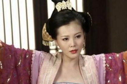 吕雉为何一直把戚夫人视为仇敌？她们之间有什么深仇大恨？