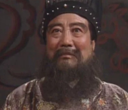 关羽如果不在虎牢关出手的话 又有谁能够斩杀华雄