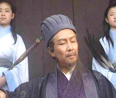 诸葛亮空城计的时候为什么要弹琴 其实答案十分的简单