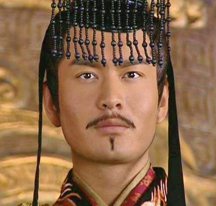 汉武帝为什么要实施推恩令 推恩令和削藩是一个意思吗