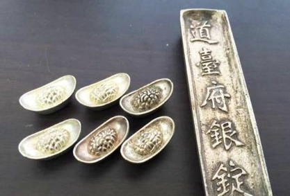 曾国藩一个月的俸禄有多少？他有私人小金库吗