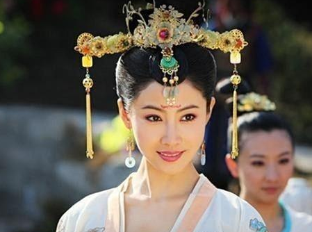 玄武门之变李世民杀了自己的弟弟 李世民为什么还要霸占他的老婆