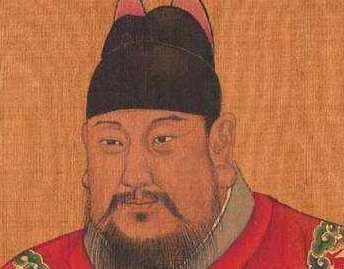 朱瞻基跟爷爷朱棣走的那么亲近，为什么会疏远自己的父亲？