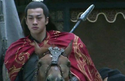 为何多次易主的刘备不被称为三姓家奴？难道吕布太招人恨了？