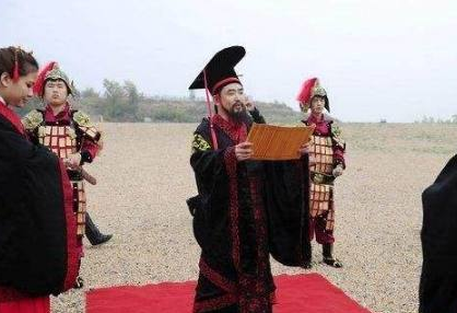 古代接旨全家都要跪听吗 实际上却不是这样的