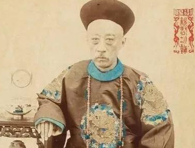 咸丰帝留下的八大顾命大臣是谁？他们最后结局如何？