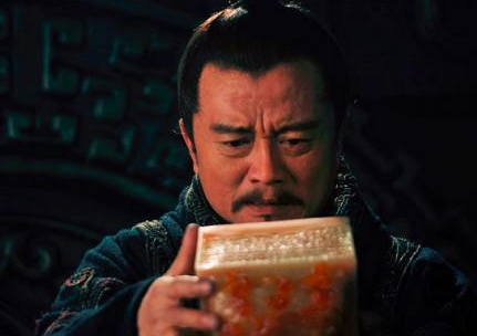 袁术和曹丕都先后称帝 众人为什么对两人的态度完全不一样