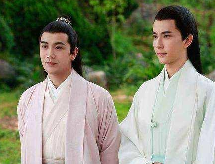 他身为皇帝本可以后宫佳丽三千 为何只爱小白脸