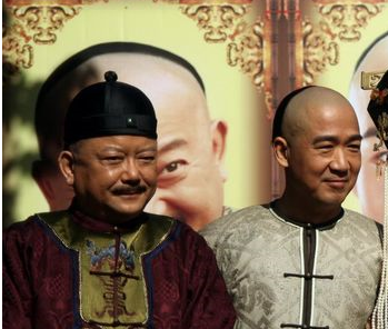 嘉庆上位除掉和珅，当时纪晓岚在干什么？