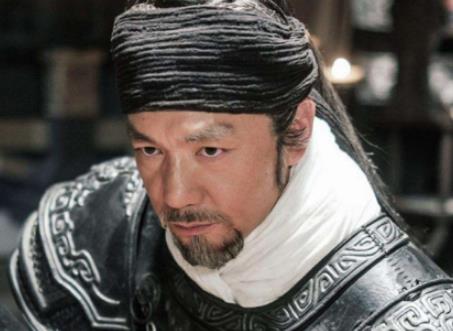 王剪功高盖主还向秦始皇要赏赐，这是他的高明之处