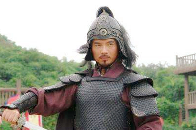 皇帝把宠妃送给大臣，大臣最后却上吊自杀