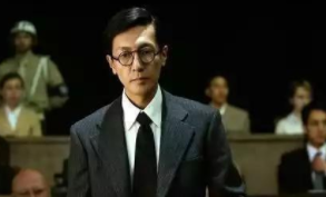 溥仪重游故宫发现专家人物标注错误，之后他如何做的？