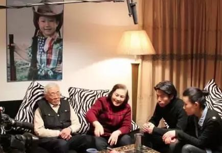 《外滩钟声》俞佩佩奶奶扮演者是谁？她为何逼俞佩佩和杜心生分手？