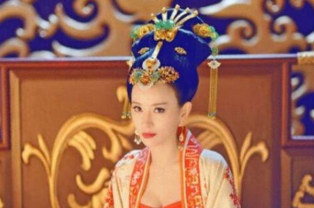 越南皇后杨云娥：皇帝一死就跟大臣私通，最后下场如何？