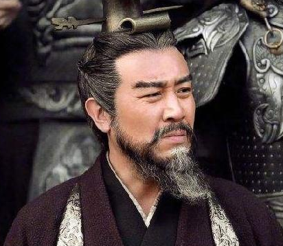 糜芳跟随刘备那么多年都没有反叛 为何在关键时刻给刘备一刀