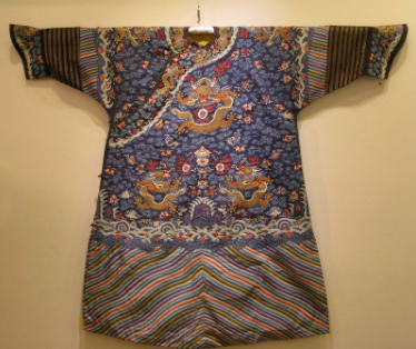 中国历史上历朝历代皇帝的龙袍究竟隐藏着哪些秘密呢