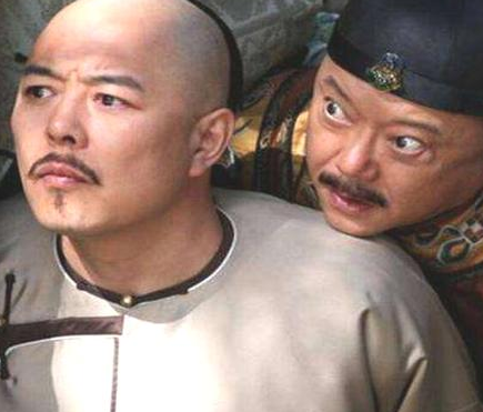 和珅作为一个聪明贪官和权臣 和珅为什么不早点归顺嘉庆