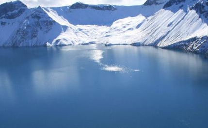 清朝皇帝将长白山视为禁地根本不让人进入 为什么会将其封锁200年之久呢