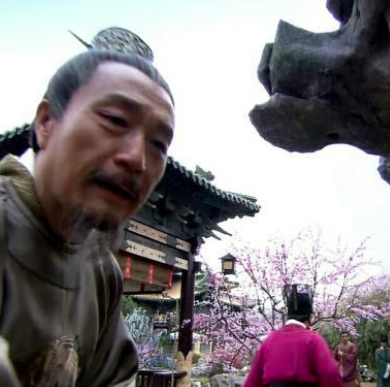 爷爷起兵反叛孙子，孙子堪称历史最荒唐皇帝