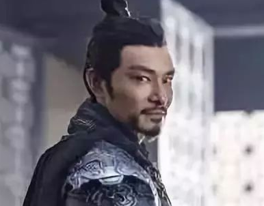 忠贞臣子还是隐忍高手?他其实一直在为自己的家族做暗桩?