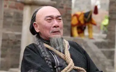 尹嘉铨本想为父亲请谥及从祀孔子庙，却因此葬送了性命