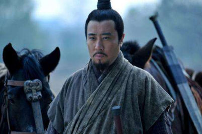 刘备本是皇室宗亲，中山靖王之后，为何会沦为卖草鞋的？