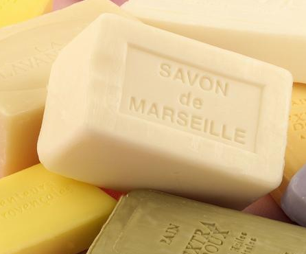 古代没有肥皂沐浴露之类的 古人洗澡都用什么东西