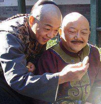 和珅真正的靠山不是乾隆 他若是不死,嘉庆就不敢动和珅