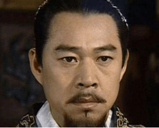 太子丹为了说服荆轲去赐杀亲王，都做了什么事情？