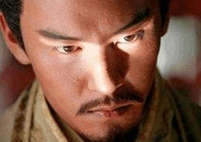 东吴大帝孙权年少时期是何模样？十四岁从军，十五岁当县长