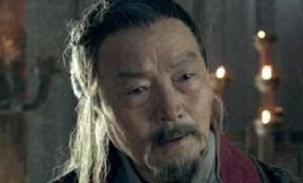 韩信死前提到一个人，刘邦立即下令斩杀