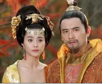 唐玄宗迎娶杨玉环时，为何朝中大臣没有人反对？