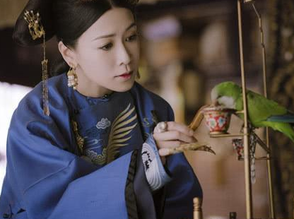 清朝时期的妃子带指甲套是为了美观吗 不仅仅是保护指甲还有其他作用