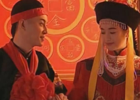 和珅的儿子为什么不姓和 和珅死后丰绅殷德为什么没有被一起处死