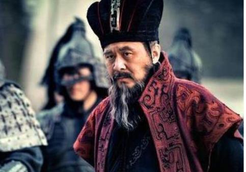 他是第一个不服关羽的大将，夏侯惇实力如何？