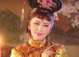 此女本是康熙的青梅竹马，最后成了政治联姻的牺牲品